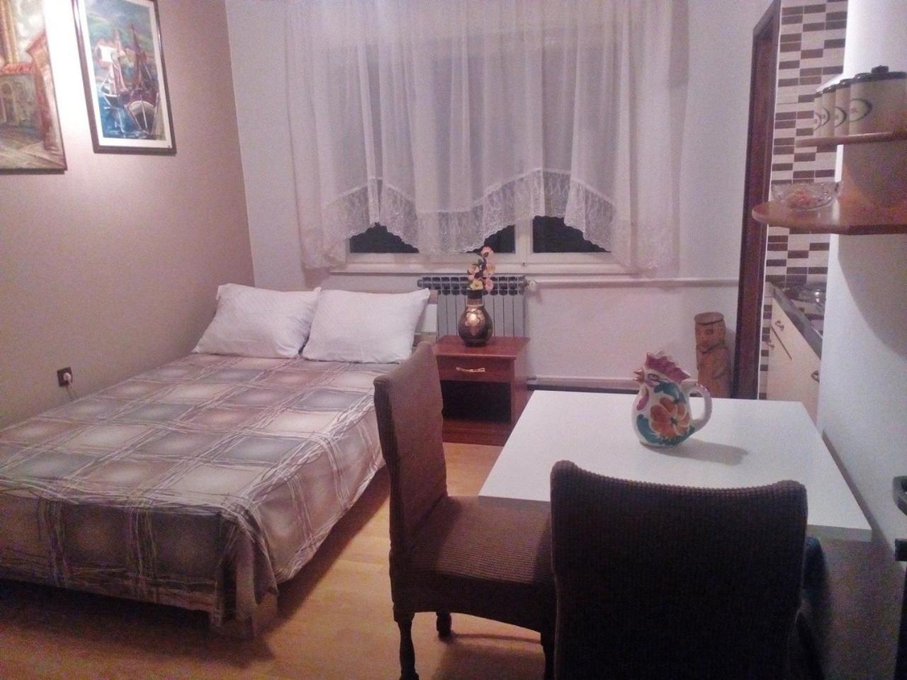 Apartments Lorinda Мощеницька Драга Номер фото
